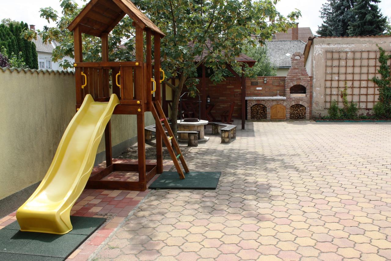 Royal Apartman Hajdúszoboszló المظهر الخارجي الصورة